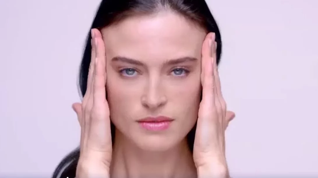 Beauty at 40: Αυτή είναι η αντιγηραντική περιποίηση προσώπου μετά την ηλικία των 40 